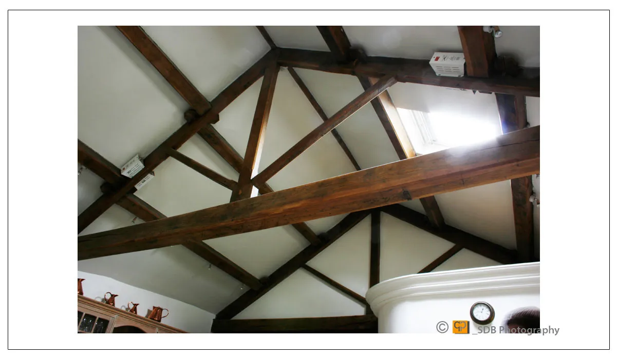 Englsh oak king post truss