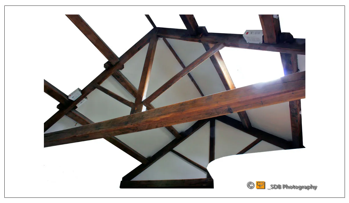 Handmade English oak king post truss